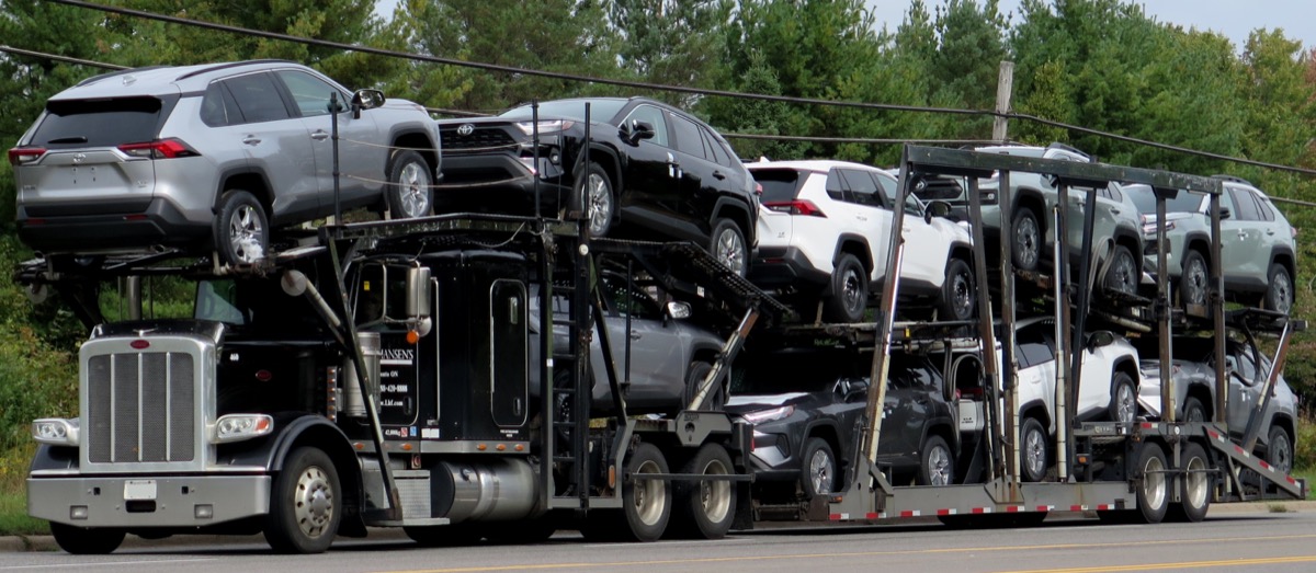 Door-to-door vs terminal car shipping